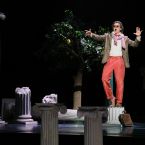 Фото из спектакля IL BARBIERE DI SIVIGLIA