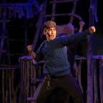 Фото из спектакля LEGEND OF THE WINDS