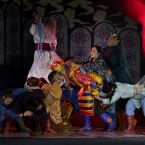Фото из спектакля LEGEND OF THE WINDS